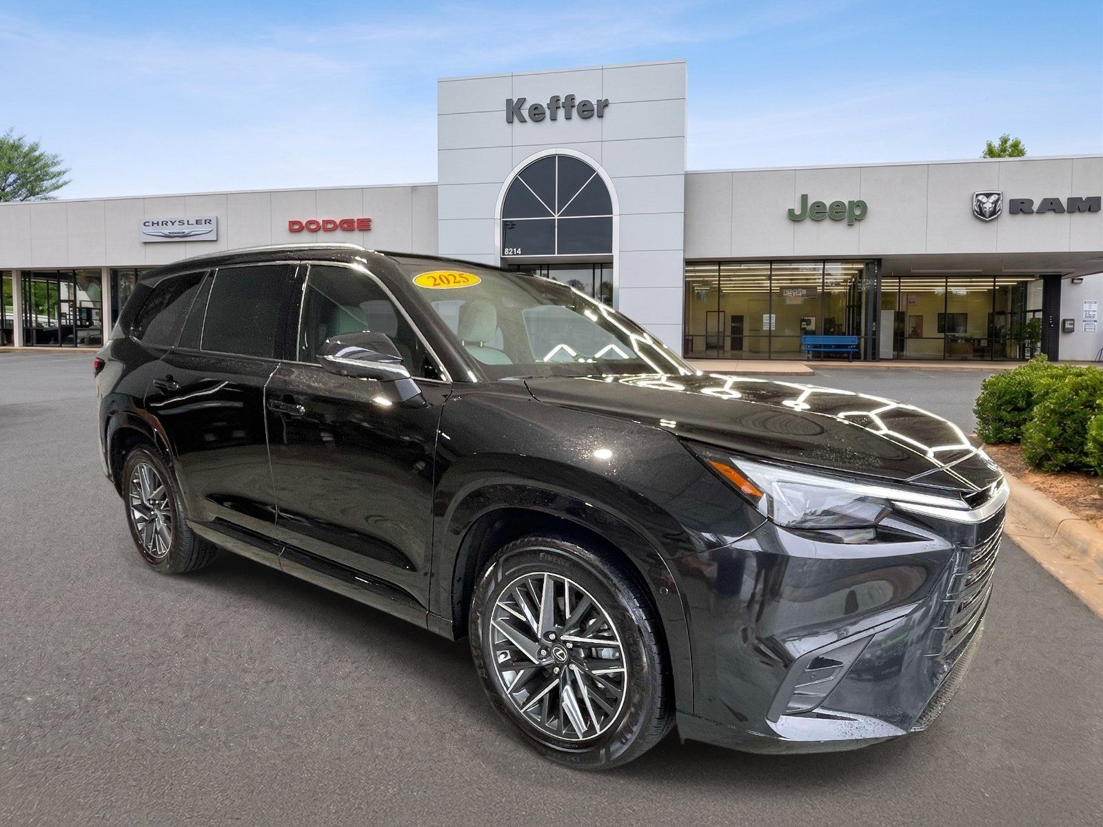 Used 2025 Lexus TX 350 AWD w/ Technology Package image 3