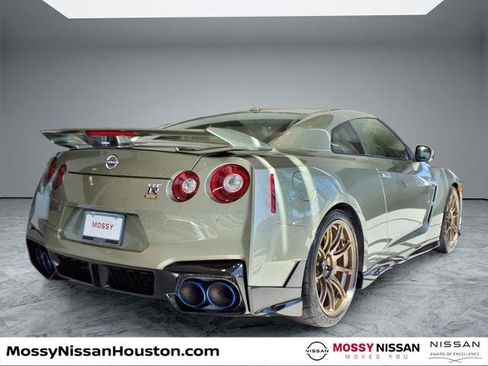 Certified 2024 Nissan GT-R w/ Floor Mat Package AWD/4WD image 6