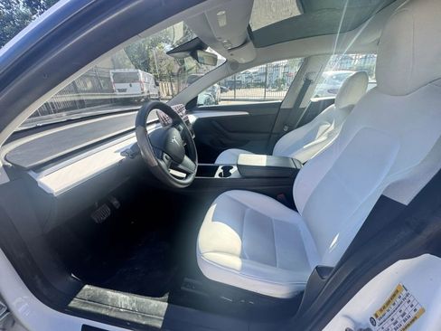 Used 2022 Tesla Model 3 Long Range AWD/4WD image 4