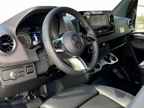 New 2026 Mercedes-Benz Sprinter 2500 image 8