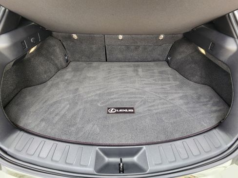 Used 2025 Lexus UX 300h FWD image 41