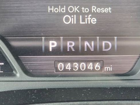 Used 2020 RAM 1500 Sport w/ Night Edition image 27