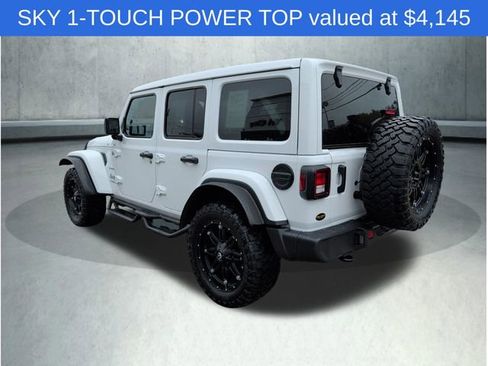 Used 2022 Jeep Wrangler Unlimited Sahara w/ Cold Weather Group AWD/4WD image 4