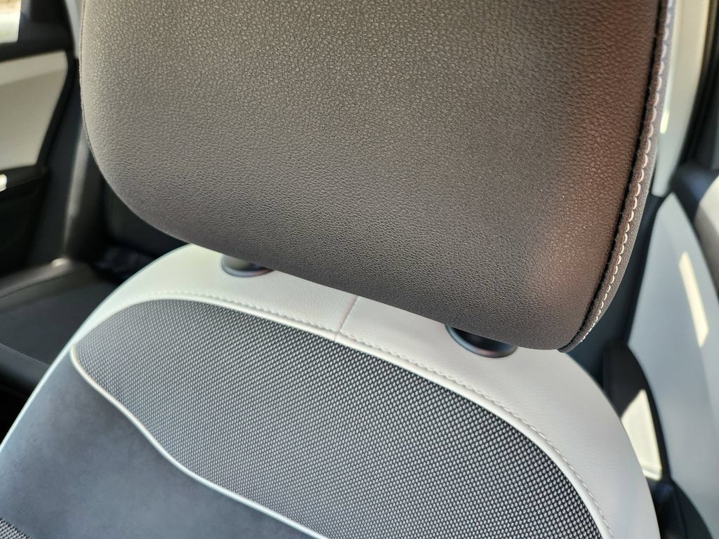 New 2026 Volkswagen Taos SE AWD/4WD image 5