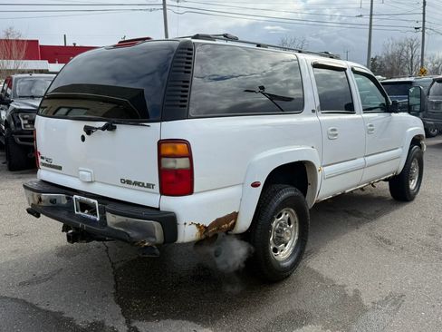 Used 2003 Chevrolet Suburban 2500 LT w/ LT Preferred Equipment Group AWD/4WD image 5