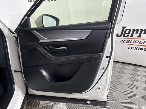 Used 2024 MAZDA CX-90 3.3 Turbo w/ Preferred Plus image 28