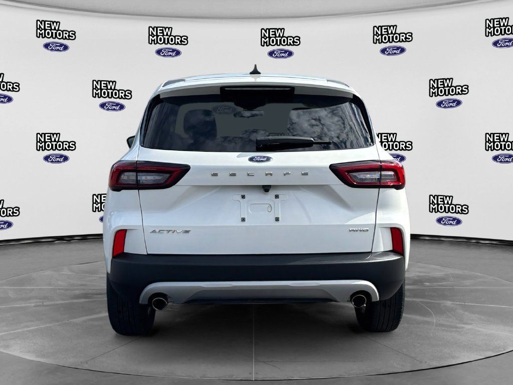 Used 2023 Ford Escape Active AWD/4WD image 4