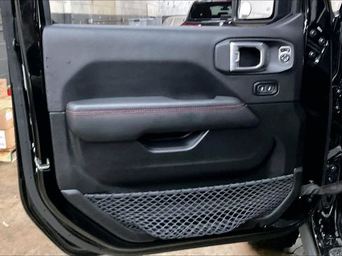 Used 2023 Jeep Wrangler Unlimited Rubicon w/ Cold Weather Group image 25