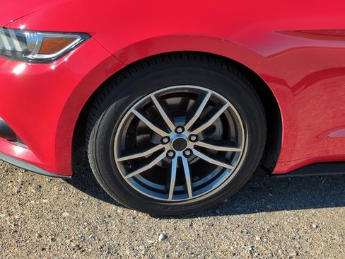 Used 2015 Ford Mustang Premium image 11