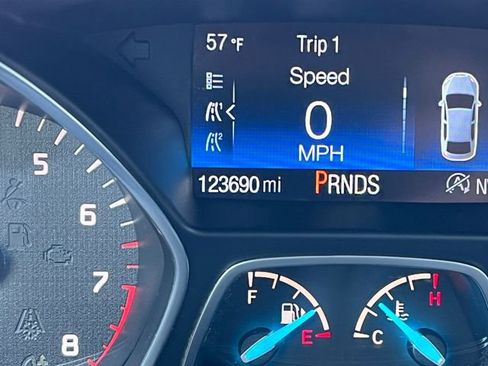 Used 2018 Ford Escape SE w/ SE SYNC Package AWD/4WD image 6
