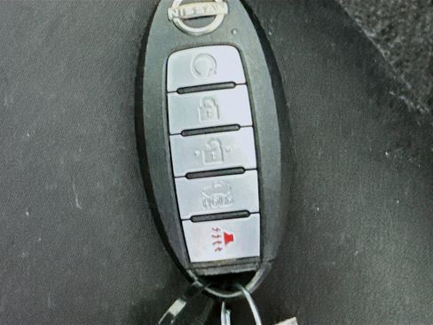 Used 2025 Nissan Altima 2.5 SV FWD image 34