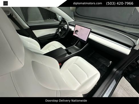 Used 2018 Tesla Model 3 Long Range image 18