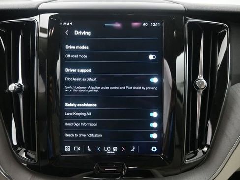 Used 2025 Volvo XC60 B5 Plus w/ Protection Package Premier image 16