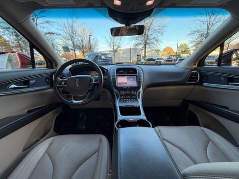 Used 2019 Lincoln Nautilus Reserve image 9