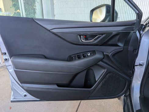 Used 2022 Subaru Outback Premium image 7