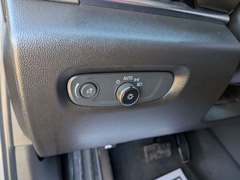 Used 2021 Chevrolet Traverse LS FWD image 52