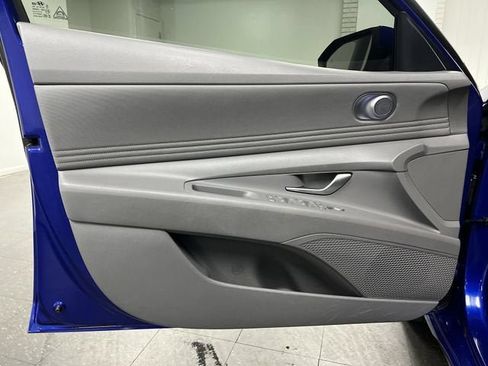 Used 2023 Hyundai Elantra SEL w/ Convenience Package FWD image 21