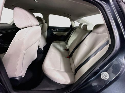 Used 2023 Honda Civic LX image 25