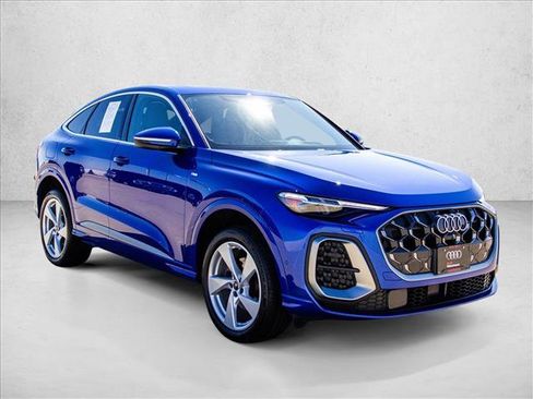 Certified 2025 Audi Q5 Premium Plus w/ Premium Plus AWD/4WD image 3