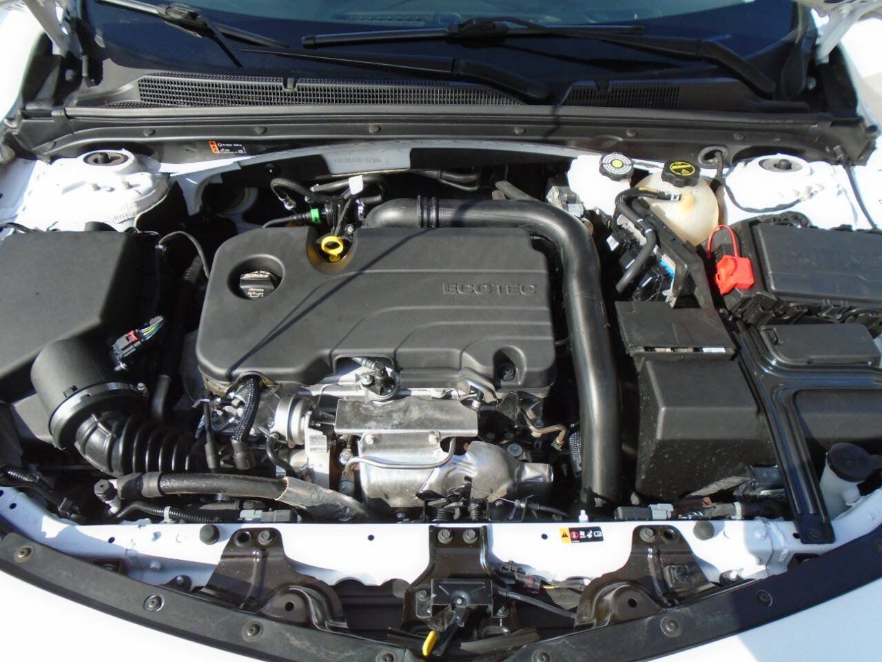 Used 2025 Chevrolet Malibu LT FWD image 17