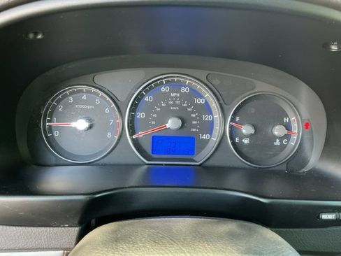 Used 2011 Hyundai Santa Fe SE AWD/4WD image 11