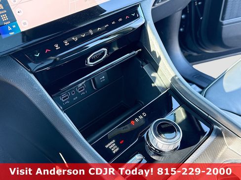 New 2026 Jeep Grand Cherokee Limited AWD/4WD image 11
