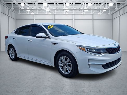 Used 2018 Kia Optima LX FWD image 11