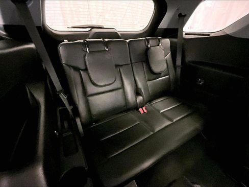 Used 2022 Ford Explorer XLT w/ Equipment Group 202A image 27