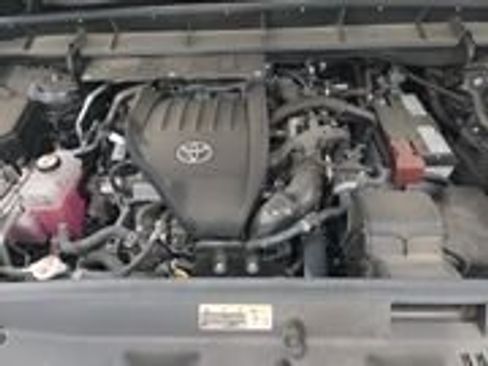 Used 2024 Toyota Highlander LE image 15