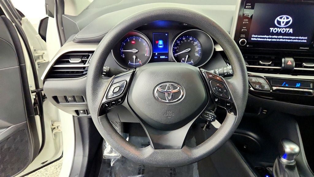 Used 2020 Toyota C-HR LE FWD image 13