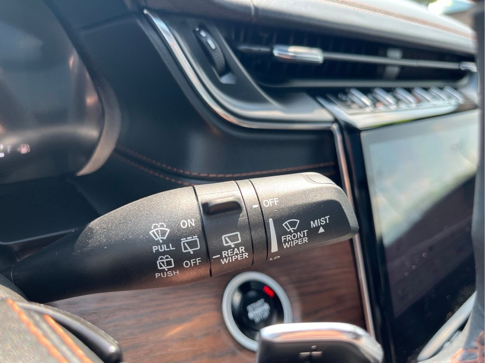 Certified 2024 Jeep Grand Cherokee Summit AWD/4WD image 17