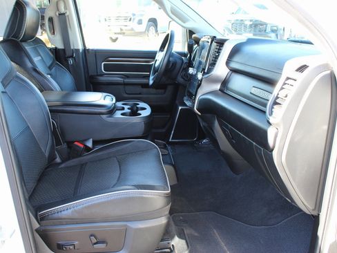 Used 2024 RAM 2500 Laramie image 17