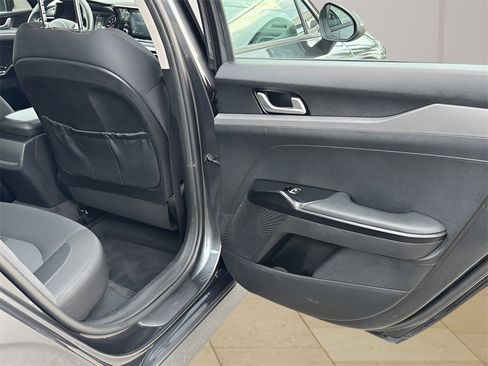Used 2021 Kia K5 LXS image 26