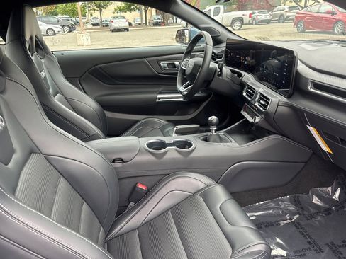 Used 2025 Ford Mustang GT Premium w/ GT Performance Package RWD image 15
