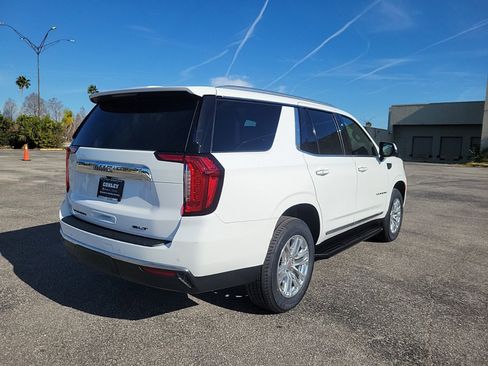 Used 2023 GMC Yukon SLT w/ SLT Premium Package image 6