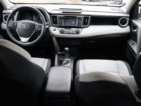 Used 2018 Toyota RAV4 XLE AWD/4WD image 13
