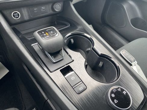 Used 2023 Nissan Rogue S image 27