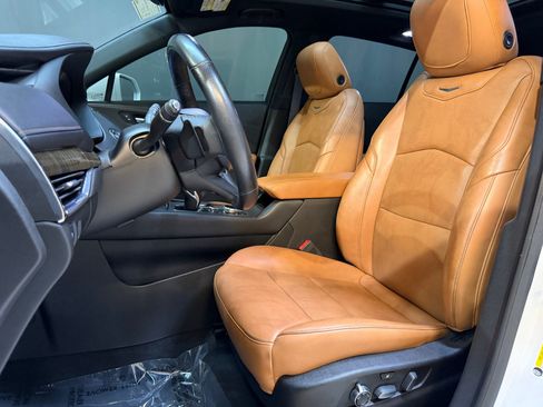 Used 2019 Cadillac XT4 Sport FWD image 5