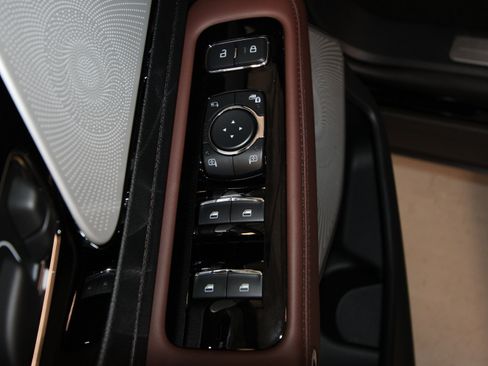 New 2026 Ford Bronco 4-Door w/ Sasquatch Package AWD/4WD image 5