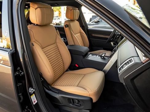 New 2026 Land Rover Discovery Dynamic SE AWD/4WD image 34