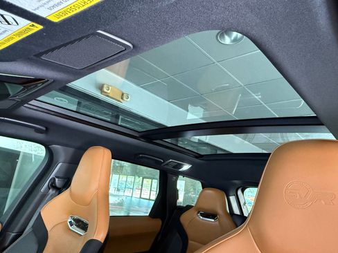 Used 2019 Land Rover Range Rover Sport SVR image 15