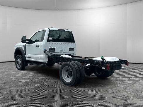 New 2026 Ford F550 4x4 Regular Cab Super Duty w/ XL Chrome Package image 3