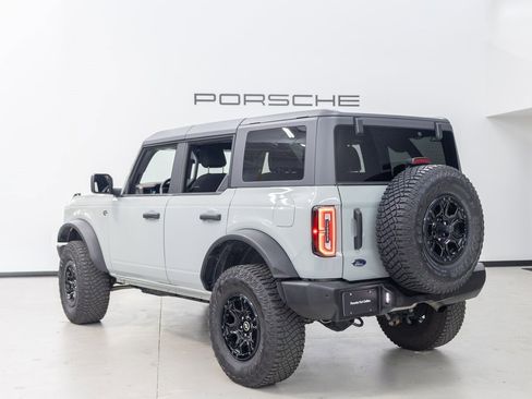 Used 2022 Ford Bronco Wildtrak image 3