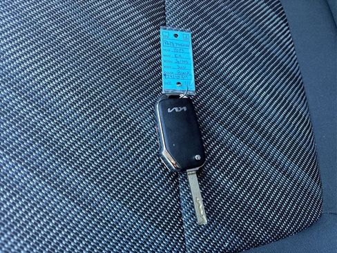 Used 2023 Kia Seltos LX image 32