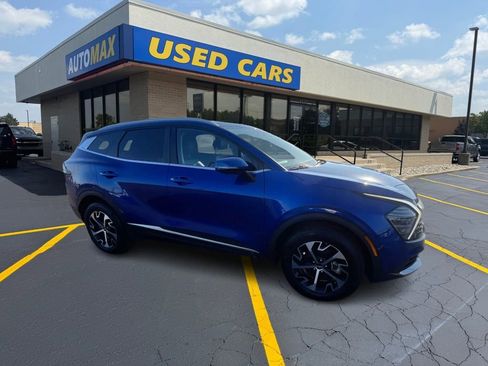 Used 2024 Kia Sportage EX image 4