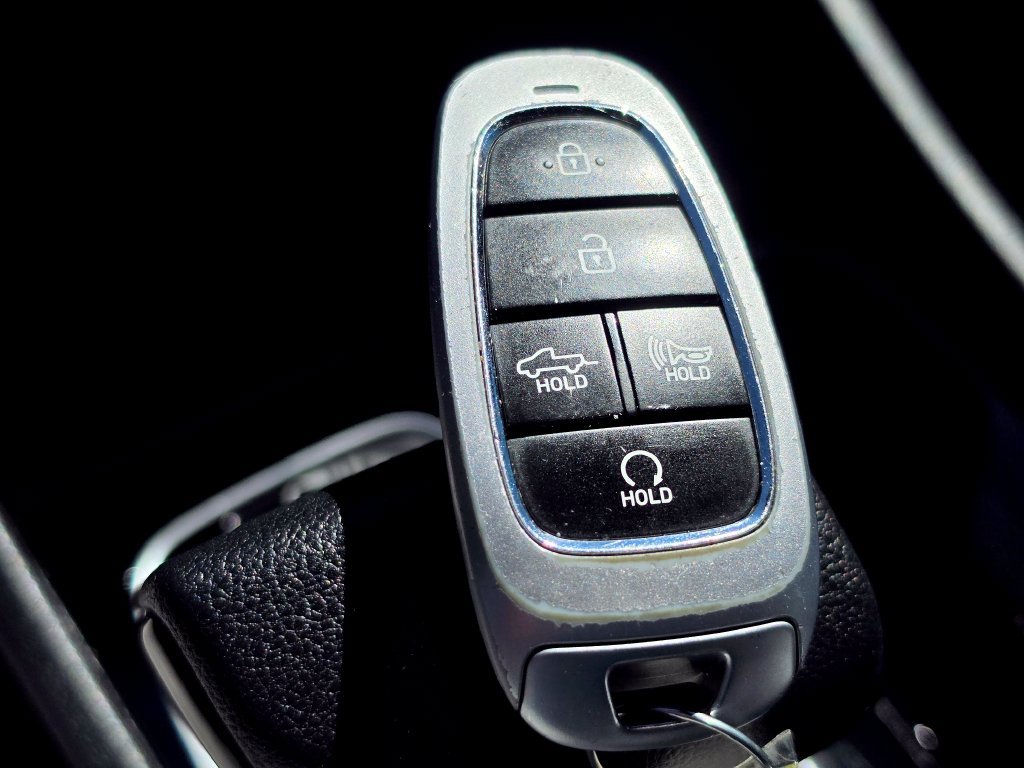 Used 2023 Hyundai Santa Cruz Night AWD/4WD image 24