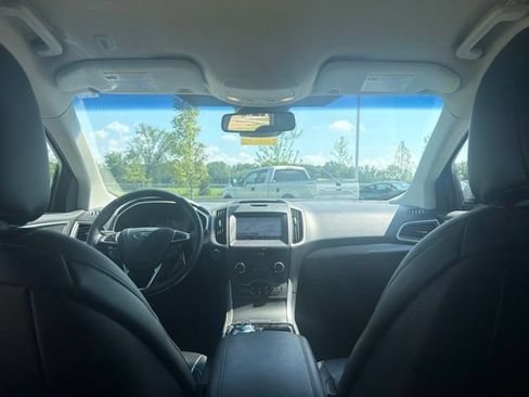 Used 2020 Ford Edge SEL FWD image 17