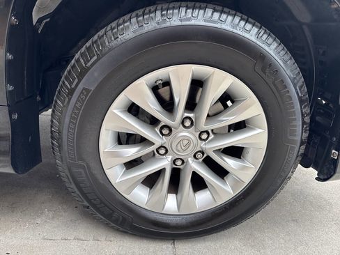 Used 2014 Lexus GX 460 w/ Premium Package image 22