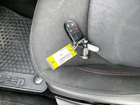 Certified 2023 Jeep Renegade Trailhawk image 31