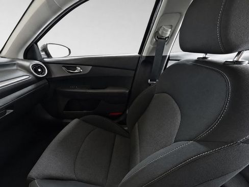 Certified 2023 Kia Forte LXS w/ LXS Technology Package FWD image 22